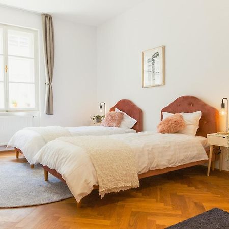 Top Location City Centre Condo In Historic Building With Free Garage Parking Любляна Екстериор снимка