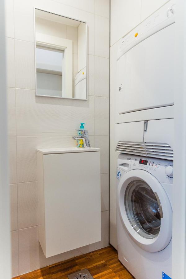 Top Location City Centre Condo In Historic Building With Free Garage Parking Любляна Екстериор снимка